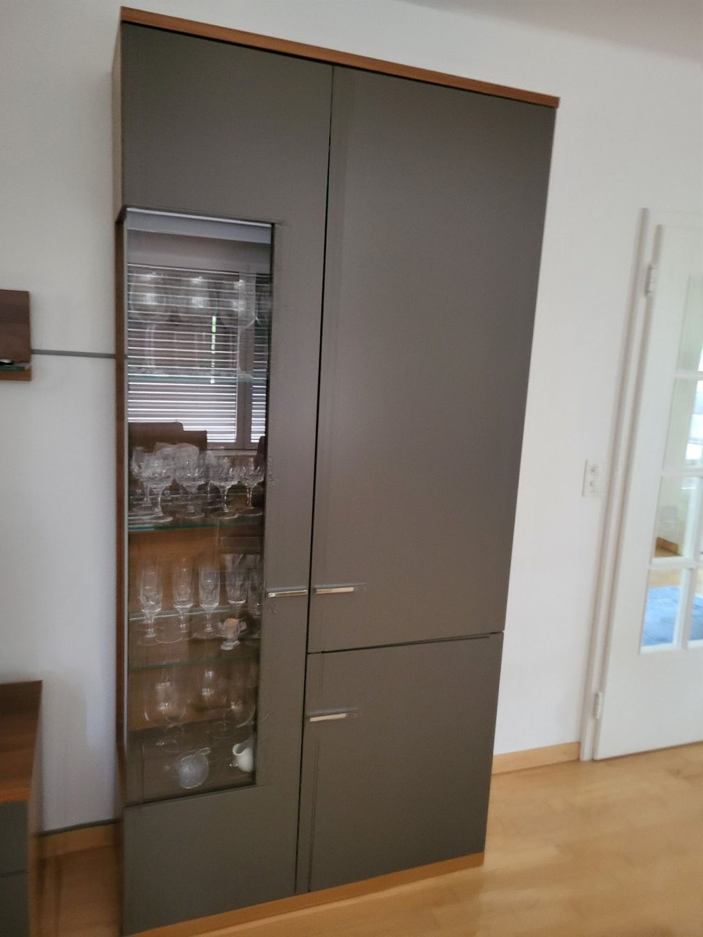 Vitrinen: Vitrine von Valea – Gebraucht aus St. Gallen von and_8c5r 2