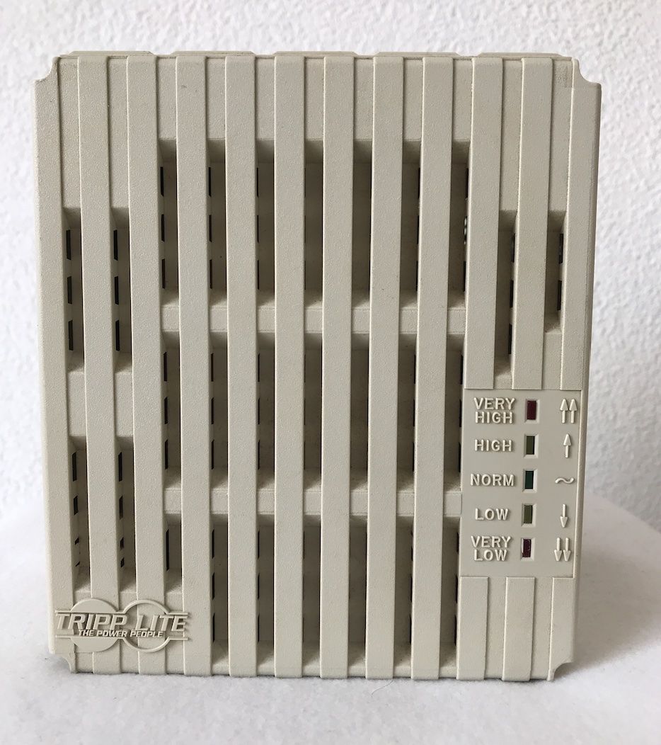 Eaton Stromzufuhr: TRIPP LITE LR-2000 STROMNETZFILTER – Neu (gemäss Beschreibung) aus Obfelden von Blaustahl