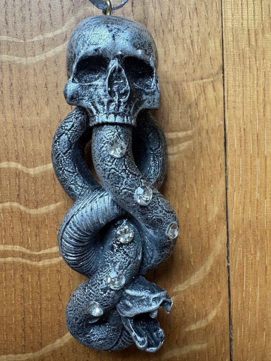 Tutte le decorazioni: Harry Potter Anhänger Dunkles Mal – Nuovo e nell'imballaggio originale da Zürich venduto da my_butterbrot 2