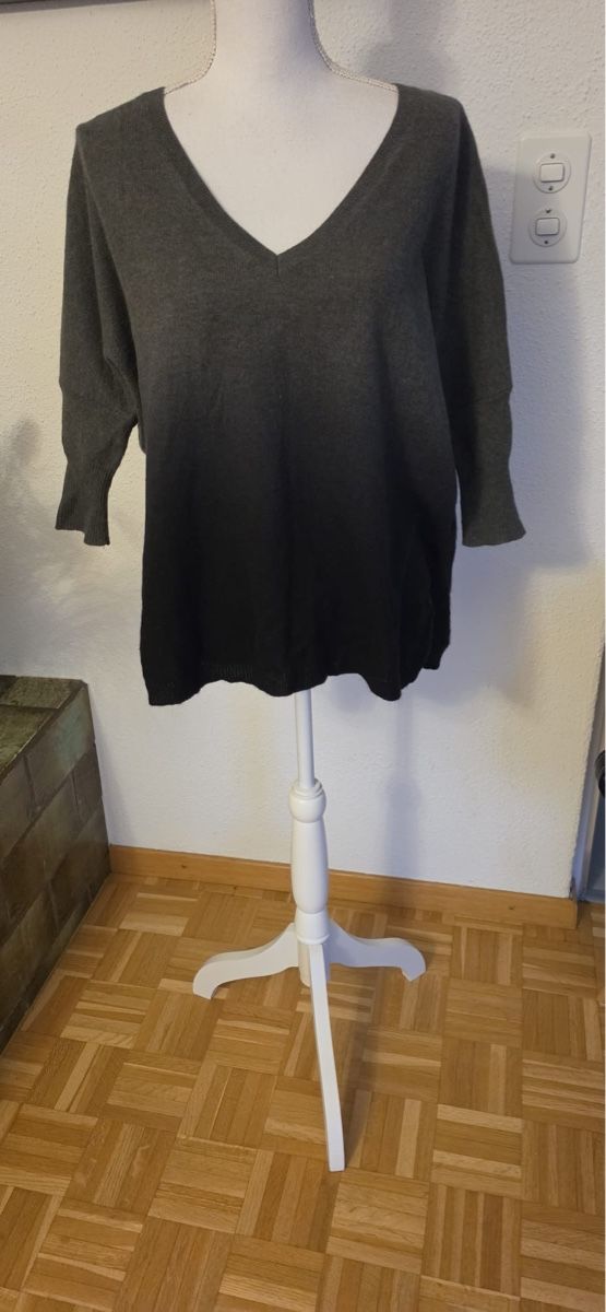 Maglioni & Felpe: Kujten Pullover 100% Kaschmir gr.38 – Usato da St. Gallen venduto da mania03 3