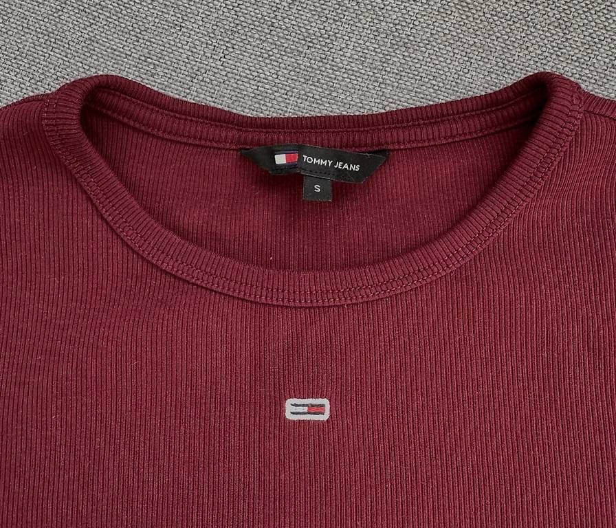 T-shirt: Tshirt Tommy Hilfiger – Usato da Balzers venduto da Lorena-H 1