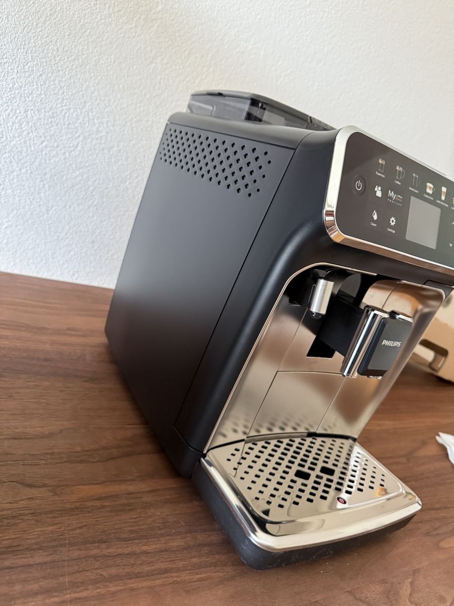 Philips Machines à café & Machines à expresso: Philips 5400 Series EP5447/90 – D'occasion à Bülach par Epicst0re 5