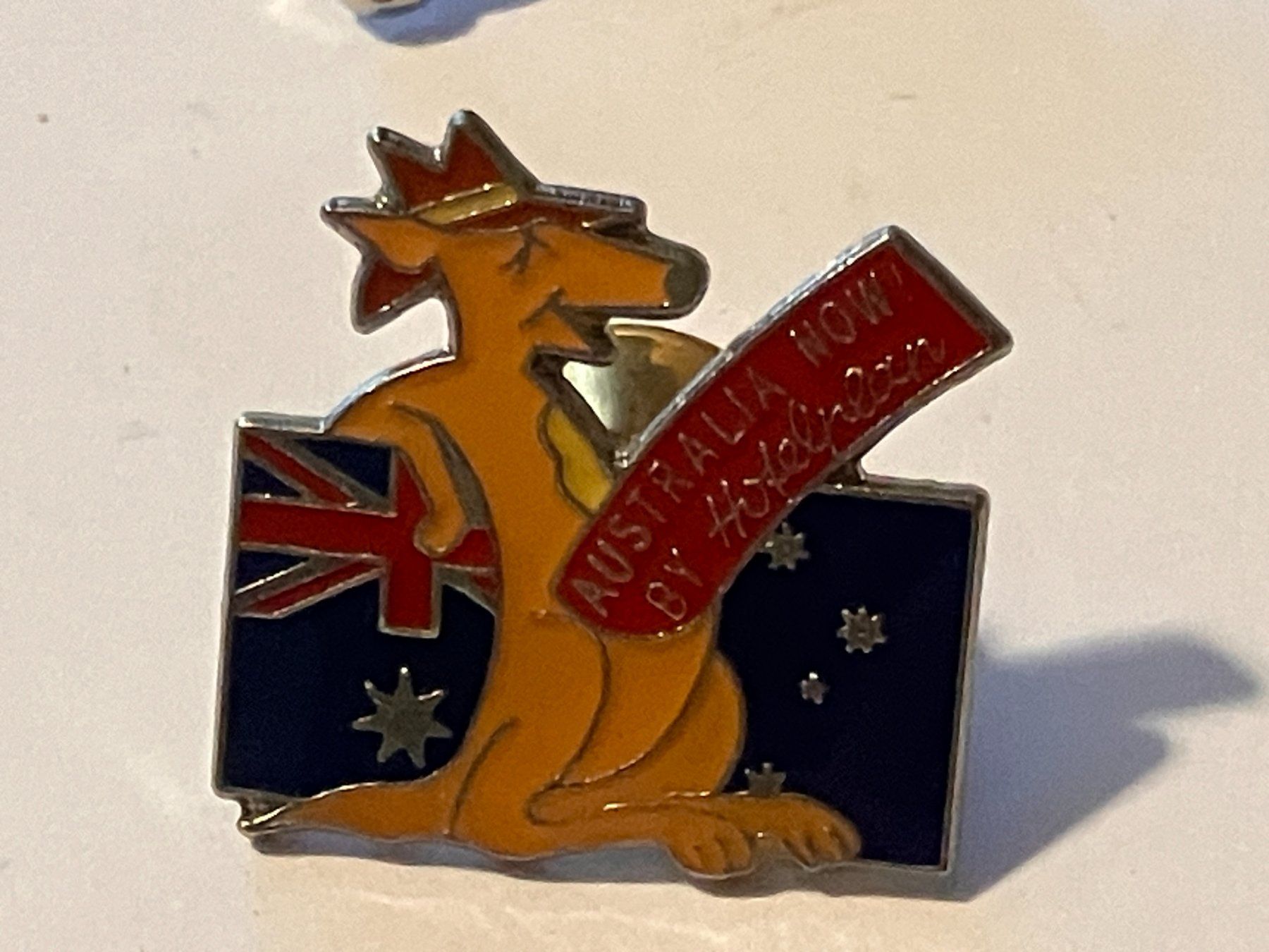 Placchette & Badge: 1 Pin Australia Now by Hotelplan – Usato da Basel venduto da djwwpp