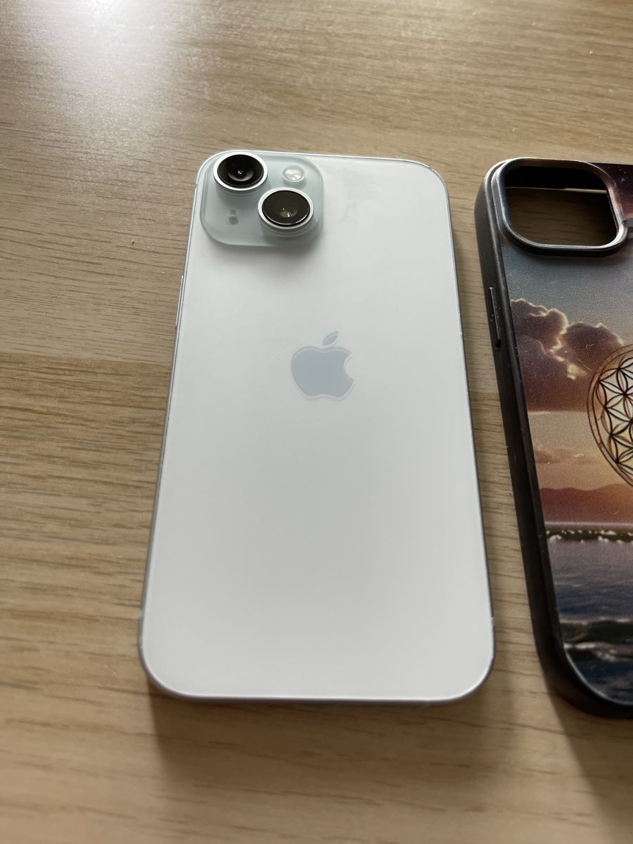 Apple Telefoni cellulari / Smartphones: IPhone 15 128gb Akku 91% – Usato da Biel/Bienne venduto da ham_wf9n 1