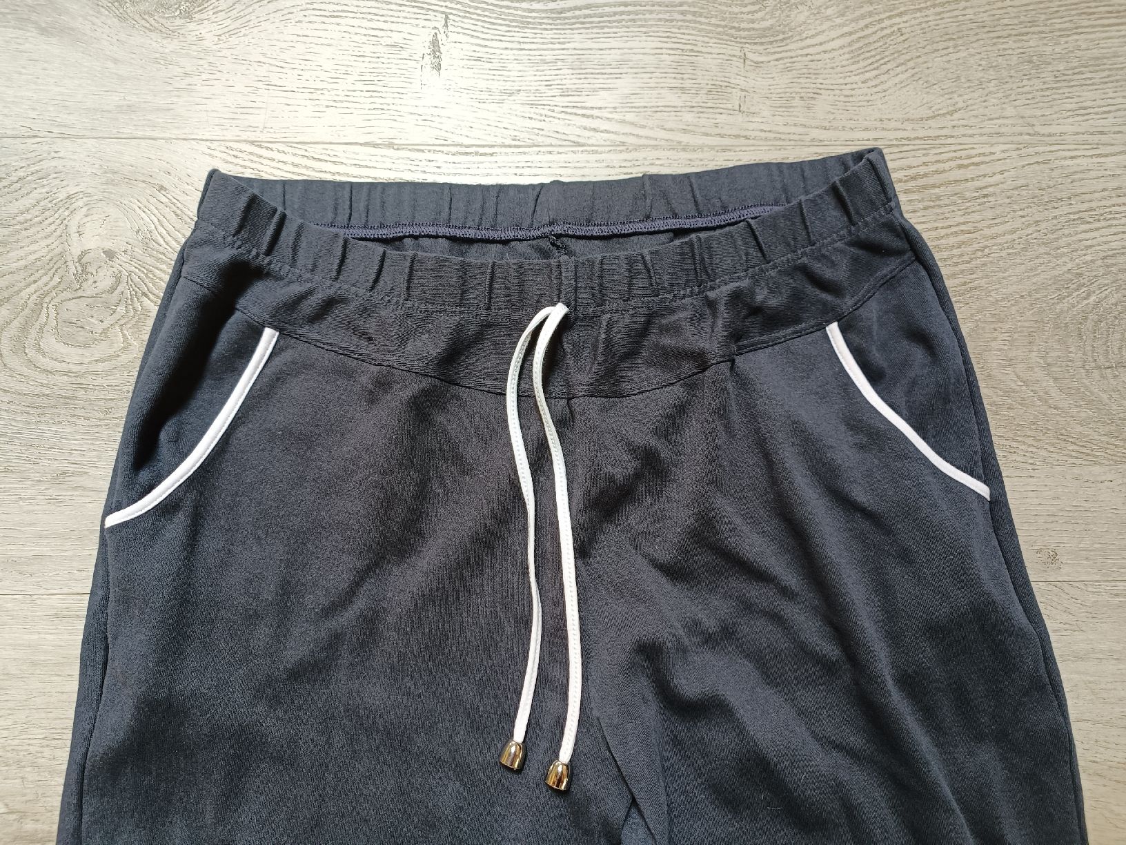 Pantaloni: Sommer/Freizeithose M/L – Usato da Bätterkinden venduto da Elefantenzoo 1