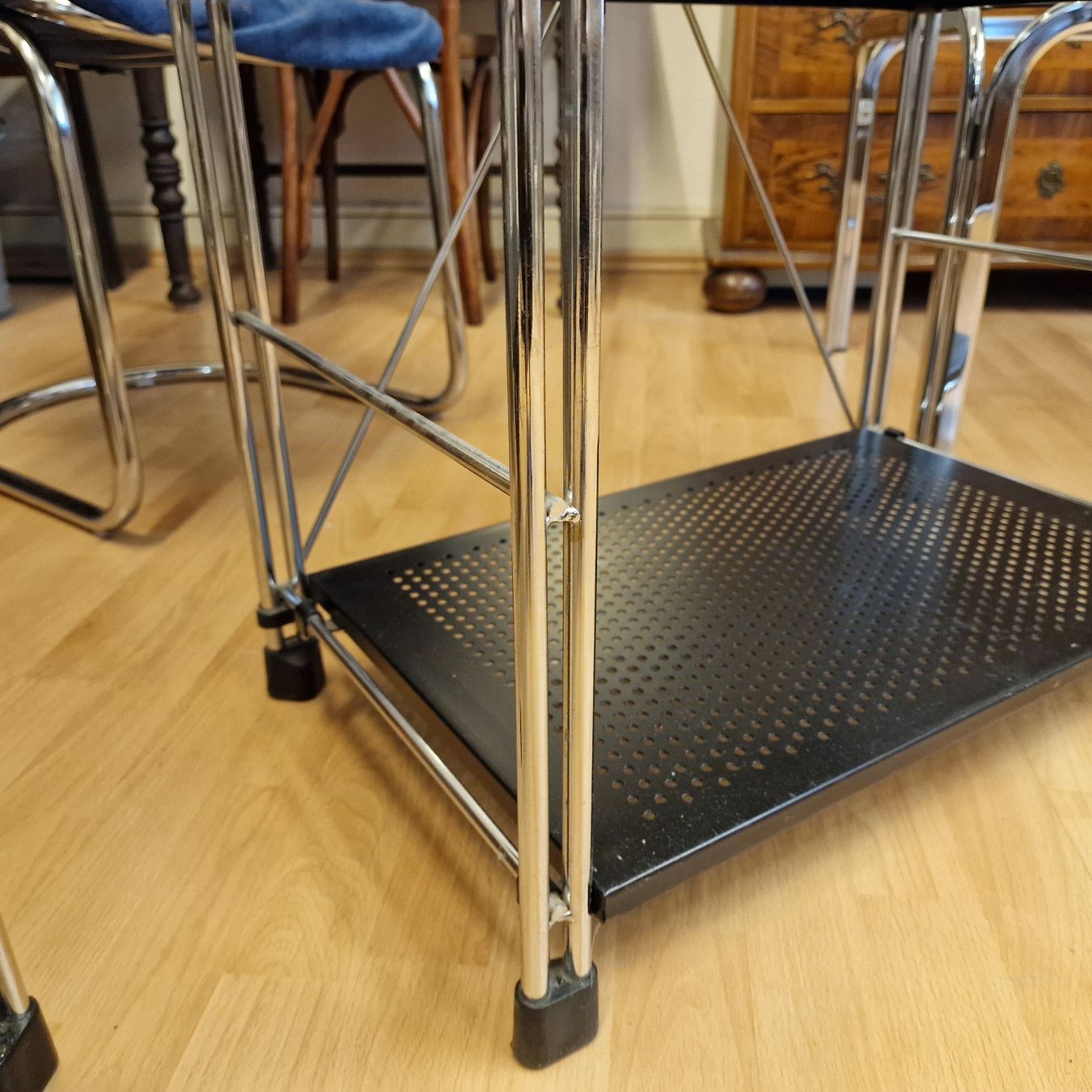 Scaffali: Modernes Regal, flexibel einsetzbar. Demontierbar. – Usato da BERN venduto da Intarsia 2