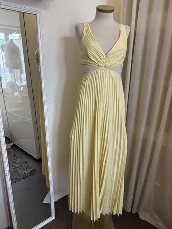 Sommerliches Maxikleid in Gelb mit Cut-Outs, Grösse M