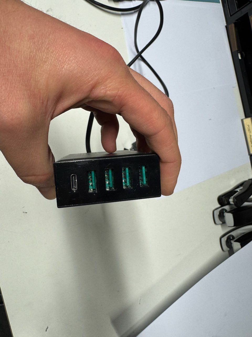 Chargements: USB Ladegerät – D'occasion à Frauenfeld par cinque