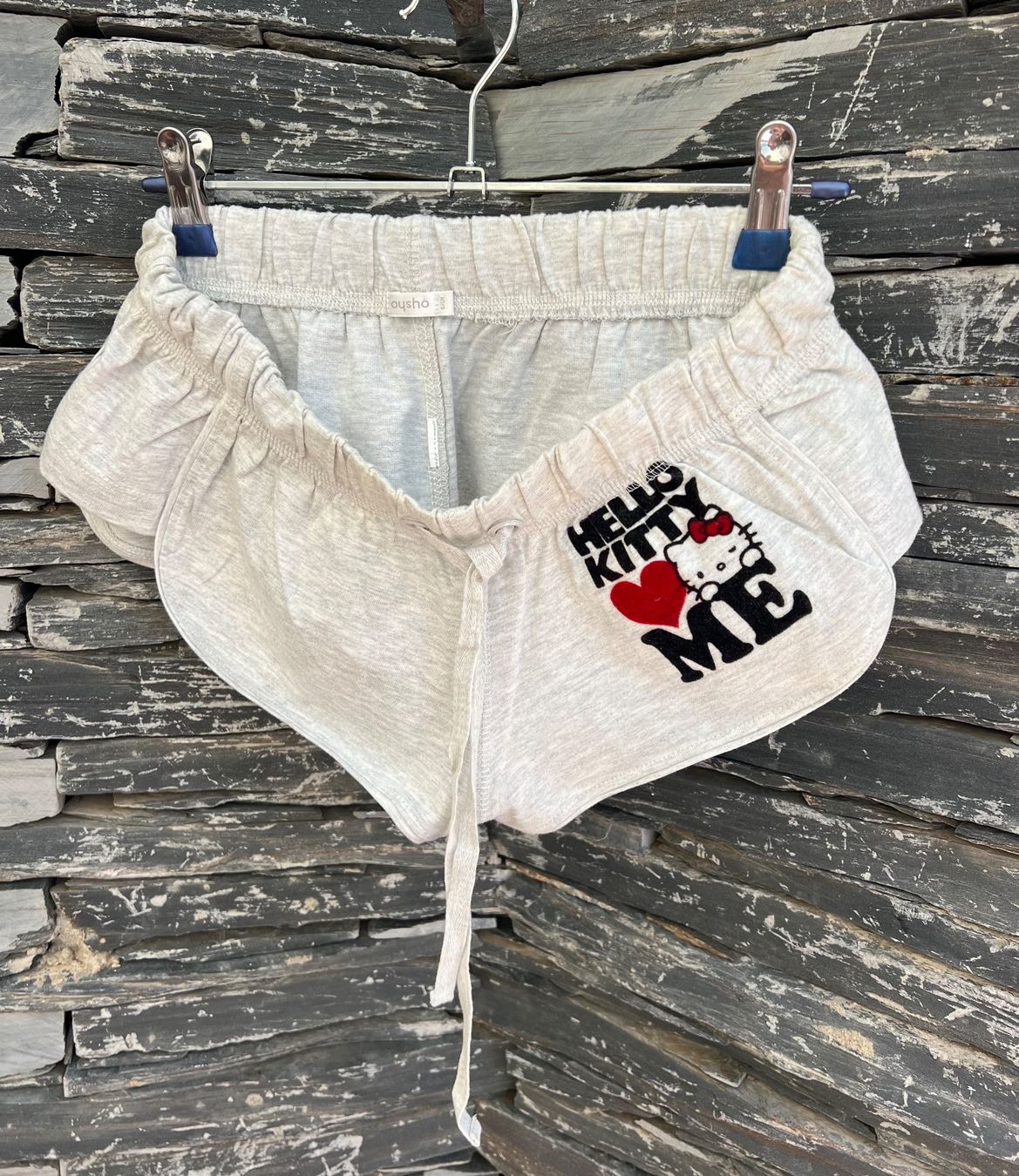 Oysho Pantaloni: Neue Hello Kitty Shorts – Nuovo (secondo la descrizione) da Tagelswangen venduto da fireiceprincess