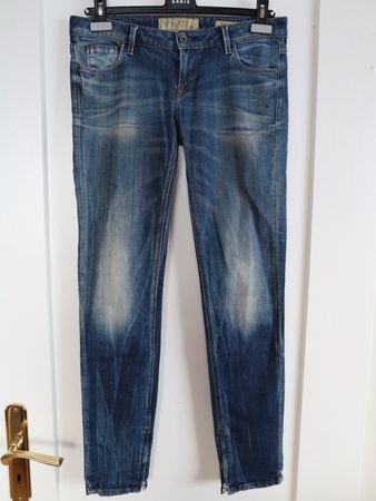 Jeans Hose, Guess, Gr. 28, mit Reissverschluss unten am Bein