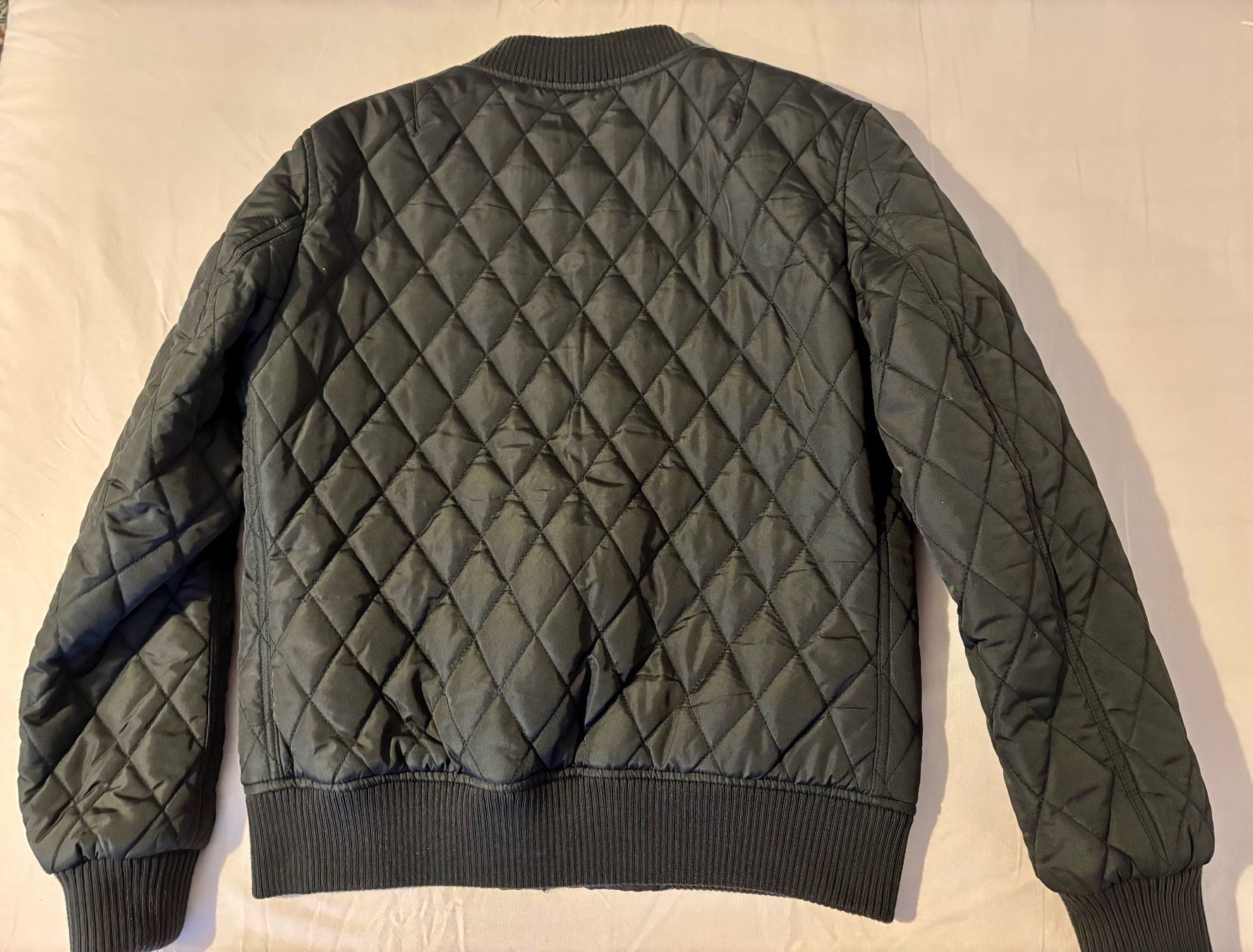 Urban Outfitters Jacken: Veste bomber noire Urban, taille L – Neu (gemäss Beschreibung) aus Losone von courrier 4