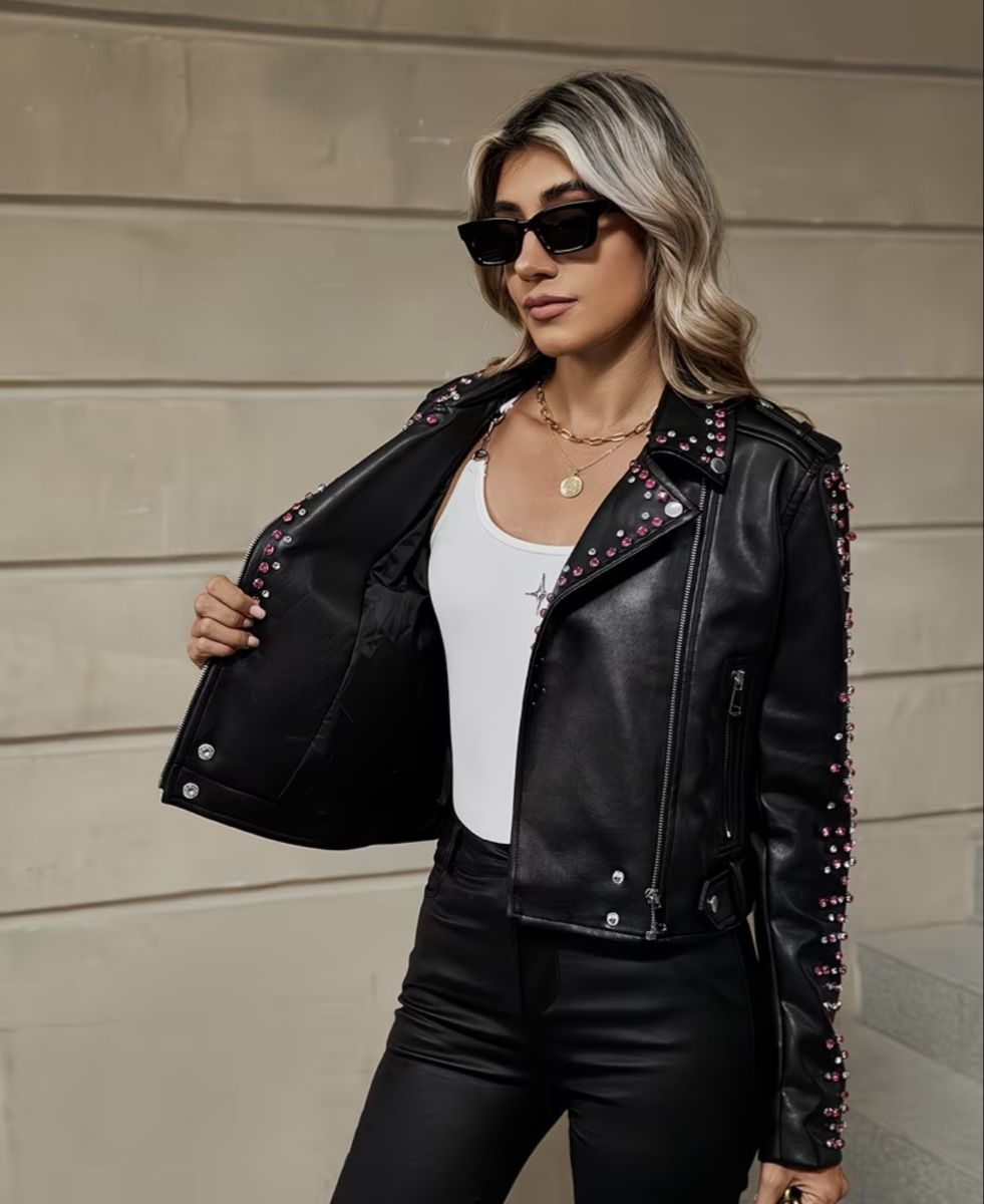 Giacche: Veste neuve - taille M – Nuovo e nell'imballaggio originale da Delémont venduto da Emi-98 3