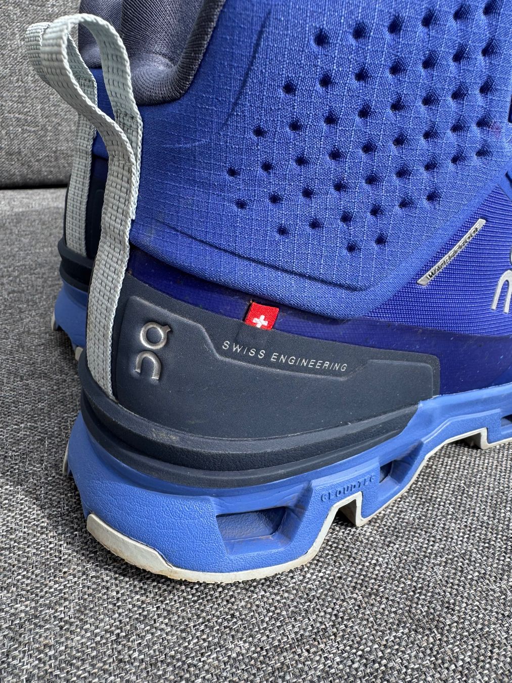 On Chaussures hommes: ON Cloudrock Waterproof 2  43 – Neuf (Voir description) à Corcelles-Concise par zulu03 4