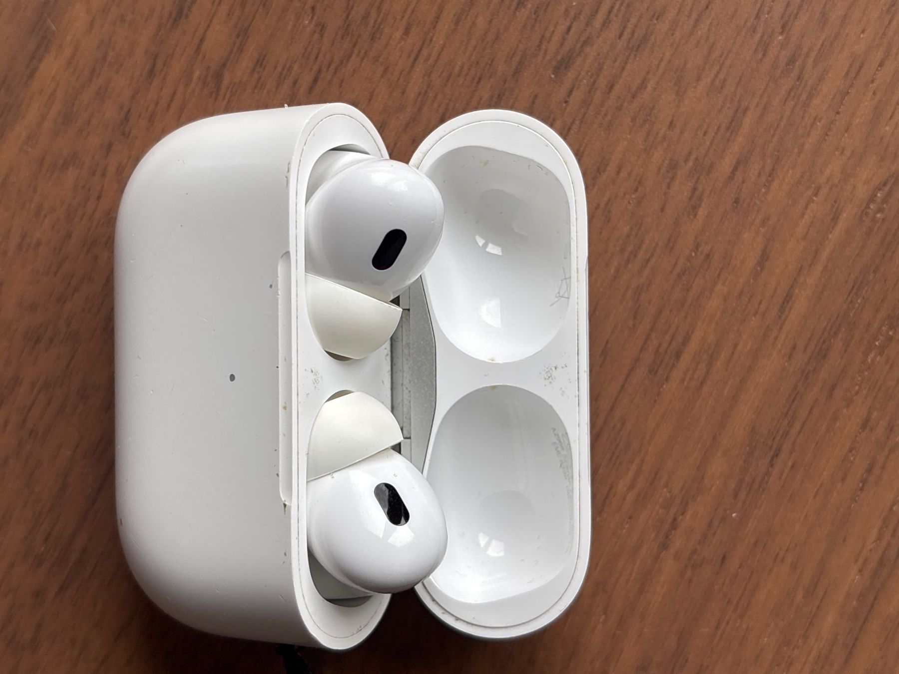 Apple Kopfhörer: AirPods Pro 2 ab 1 CHF – Defekt aus Winterthur von madoom 1