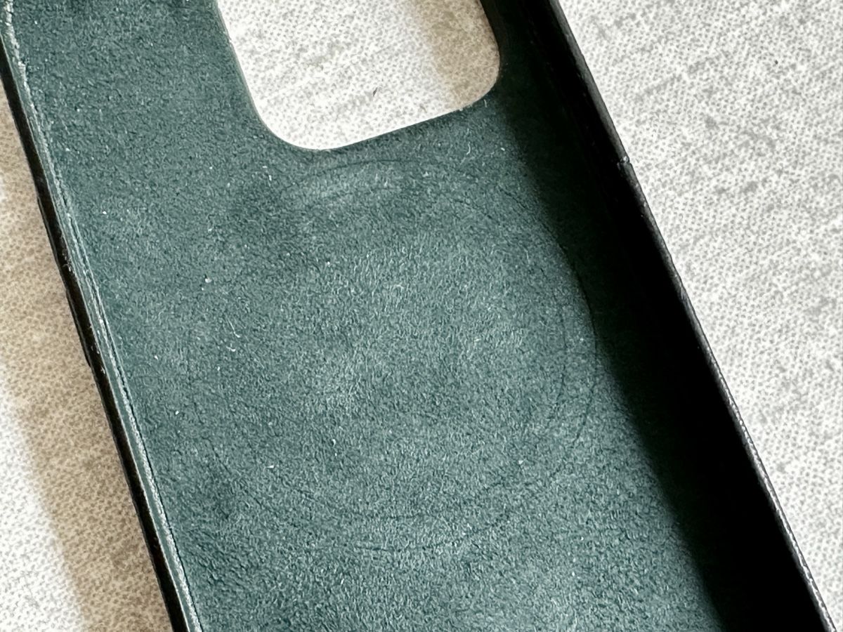 Apple Cover & Protezioni schermo: Apple iPhone 14 Pro Green Case Wireless Charge – Usato da Lausanne venduto da brixton 6