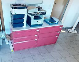 1x Lista Unterschrank rot mit Schubladen