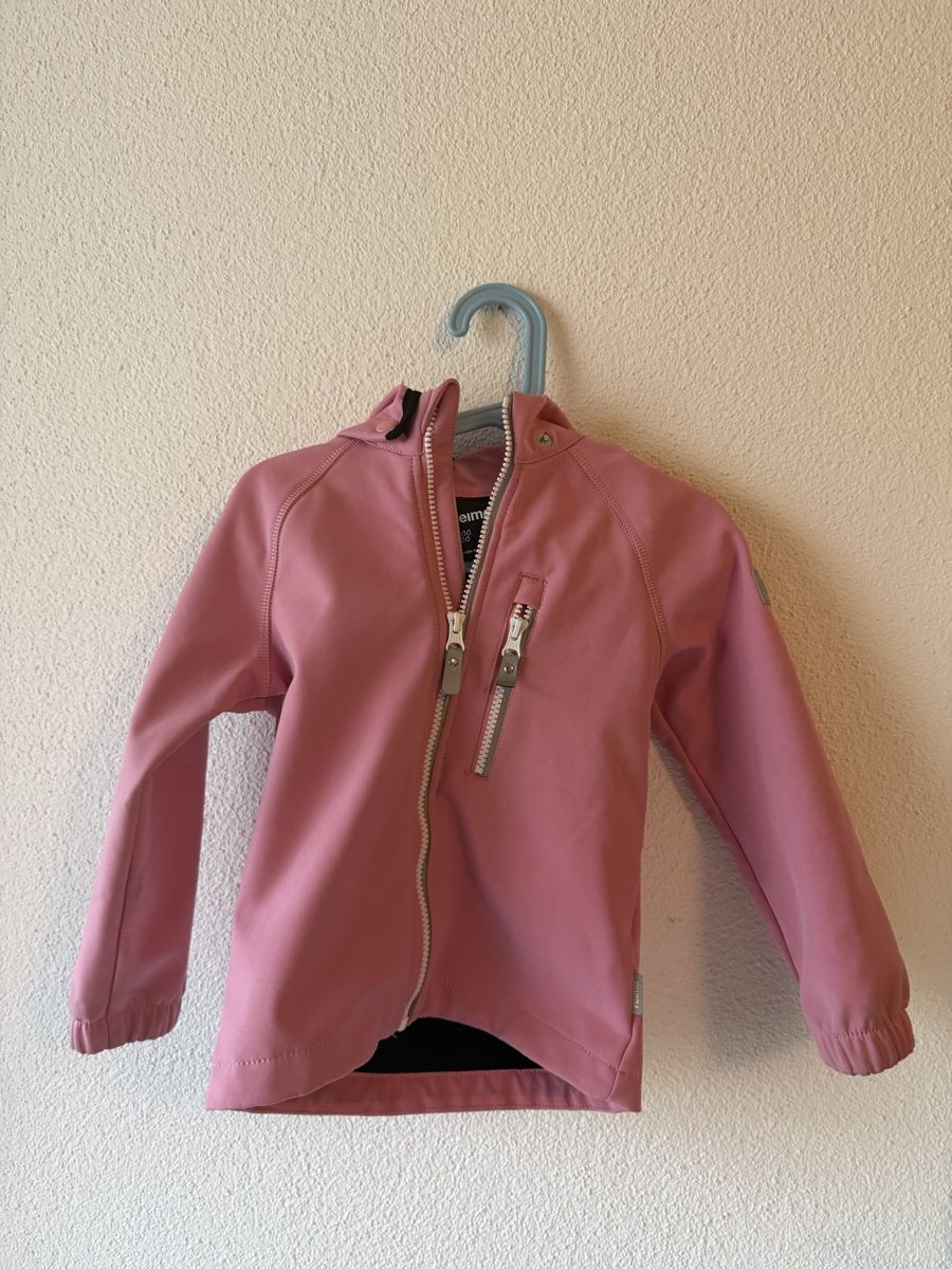 Reima Jacken & Mäntel: Reima Softshelljacke 104 rosa  – Gebraucht aus Bergdietikon von maz_rwm2