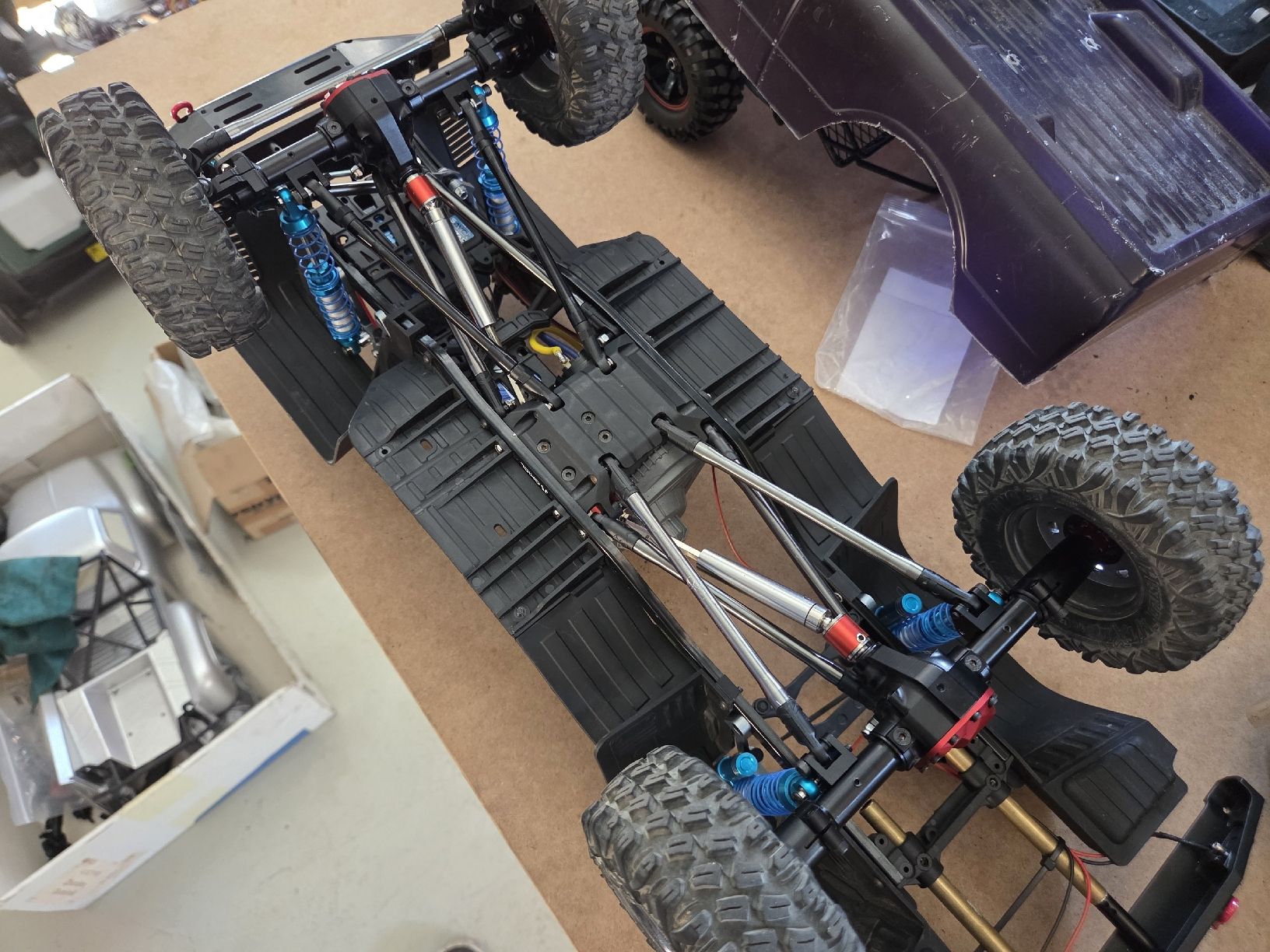 Axial Modellismo RC: Axial SCX II mit goodies – Difettoso da Böbikon venduto da Domplex 3
