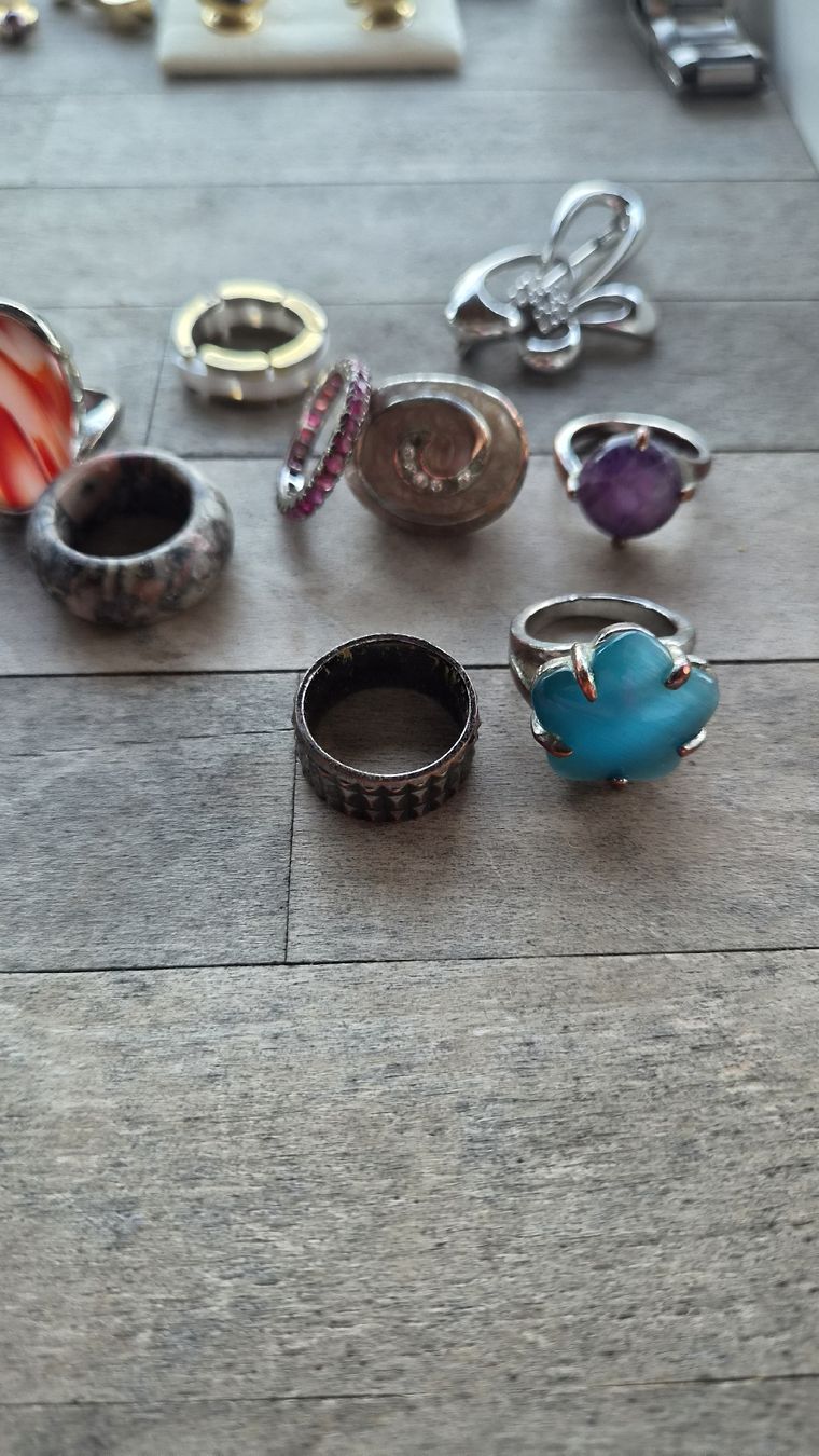 Autres bijoux: Schmuck Lot Ringe mit Steinen – D'occasion à Kölliken par Upcycling-by-Mc-TAM 1