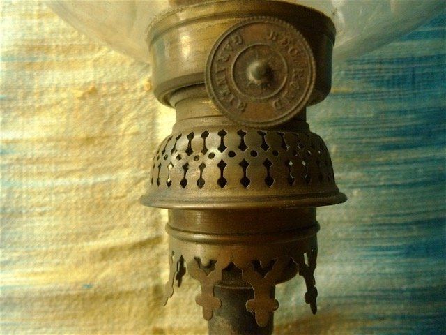 Lampade: Lampe à huile antique de Paris vers 1900 – Usato da Montreux venduto da Art_et_antiquites 1
