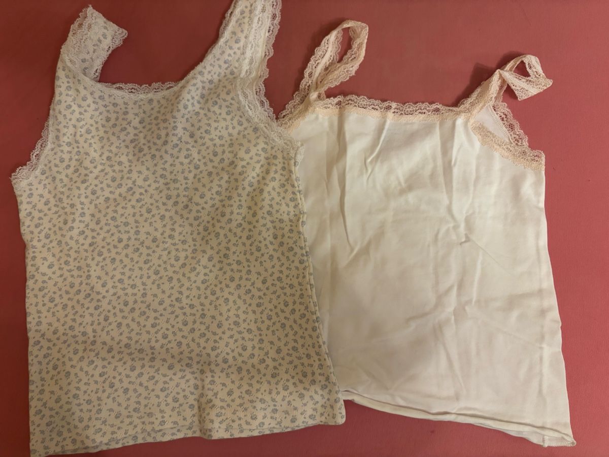 Brandy Melville Top: Brandy Melville Oberteile – Nuovo (secondo la descrizione) da Andelfingen venduto da Good_Quality 1
