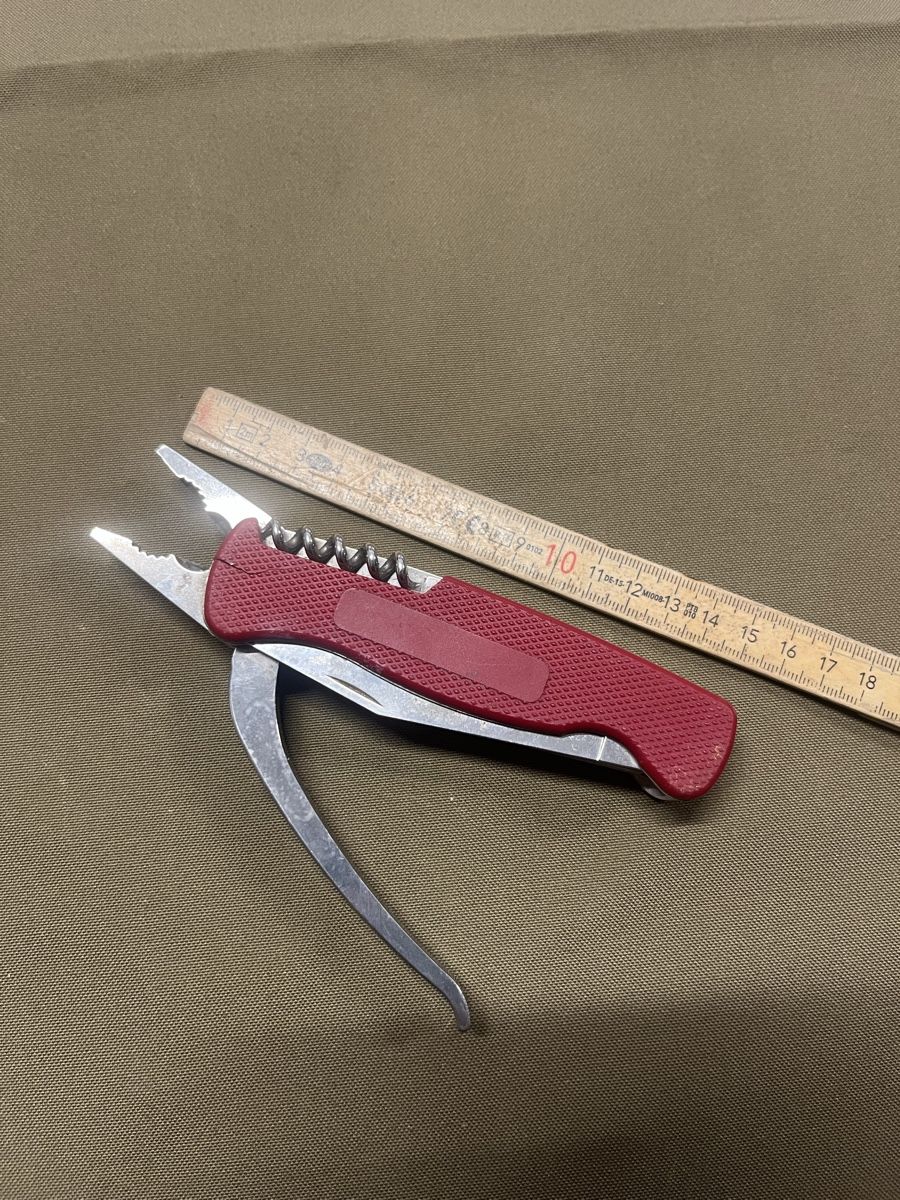 Taschenmesser: Grosses Multitool, gebraucht. – Gebraucht aus Würenlos von KLG_3TBs 6