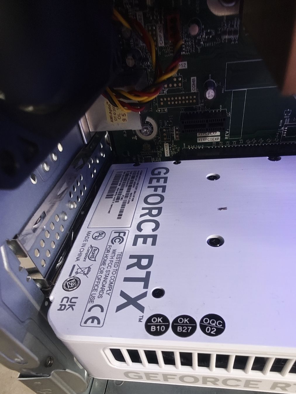 PC: Leistungsstarker AI-PC, Gaming-PC und Workstation – Usato da Cham venduto da Roellin-racing-shop 1