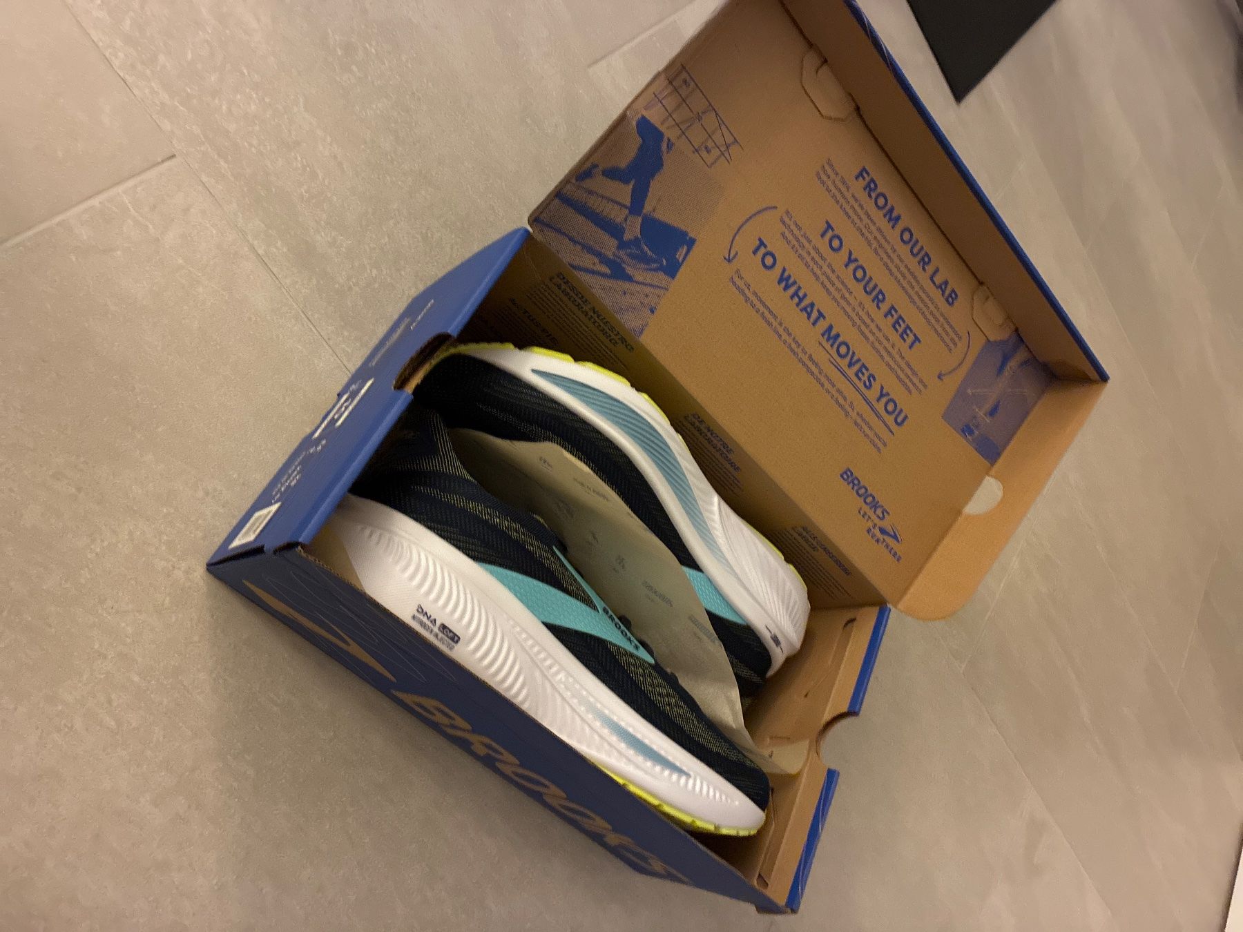 Brooks Chaussures hommes: Brooks Ghost 17 (44) – Neuf avec emballage d'origine à Muttenz par def_v9fy 2