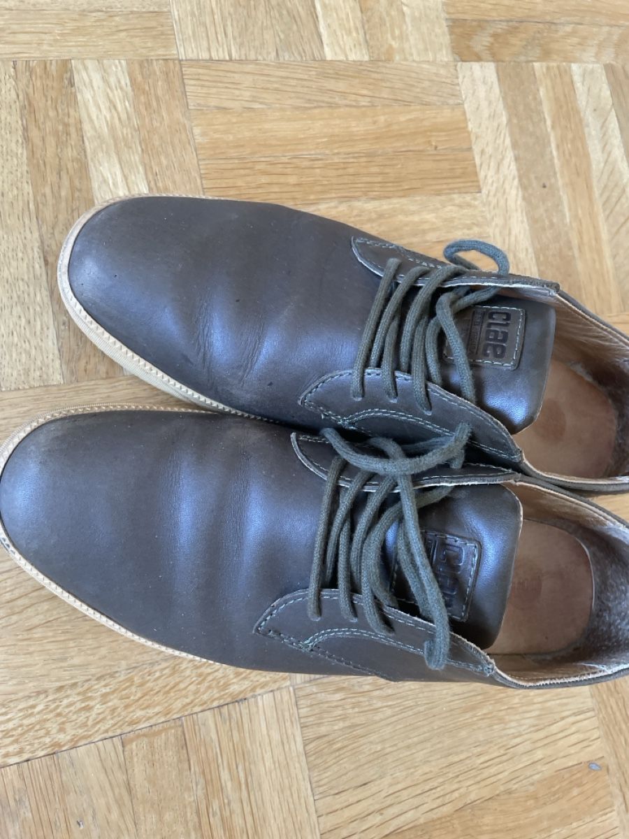 Scarpe da donna: Clae Schuhe. Echt Leder . Große 40 – Usato da Basel venduto da Kamberly 8