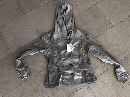 Jacke mit Kapuze NILE grau Grösse S neu mit Etikett