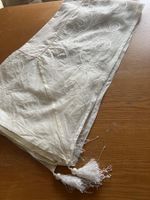 Tischdecke Floral mit Fransen - tolles Deko Teil - Vintage