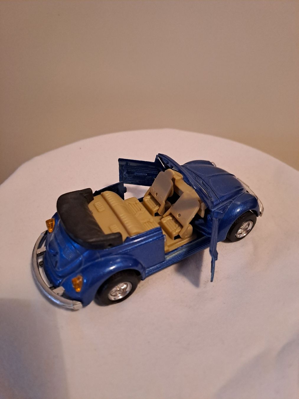 Volkswagen Modellini d'auto: Vintage VW Käfer 1303 Cabrio Modellauto – Usato da Wädenswil venduto da FrieBro 5