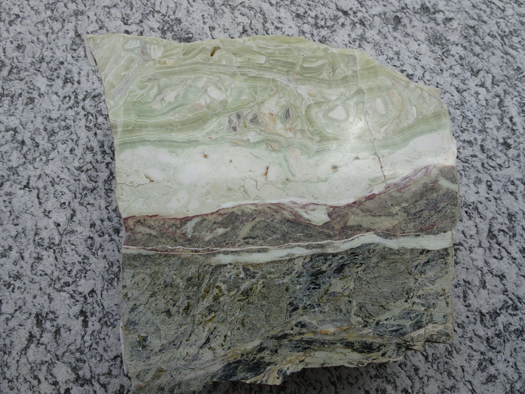 Mineralien & Heilsteine: Taraspit /Serpentin  Clemgiaschlucht  Scuol – Neu (gemäss Beschreibung) aus martina von Tignuppa 2