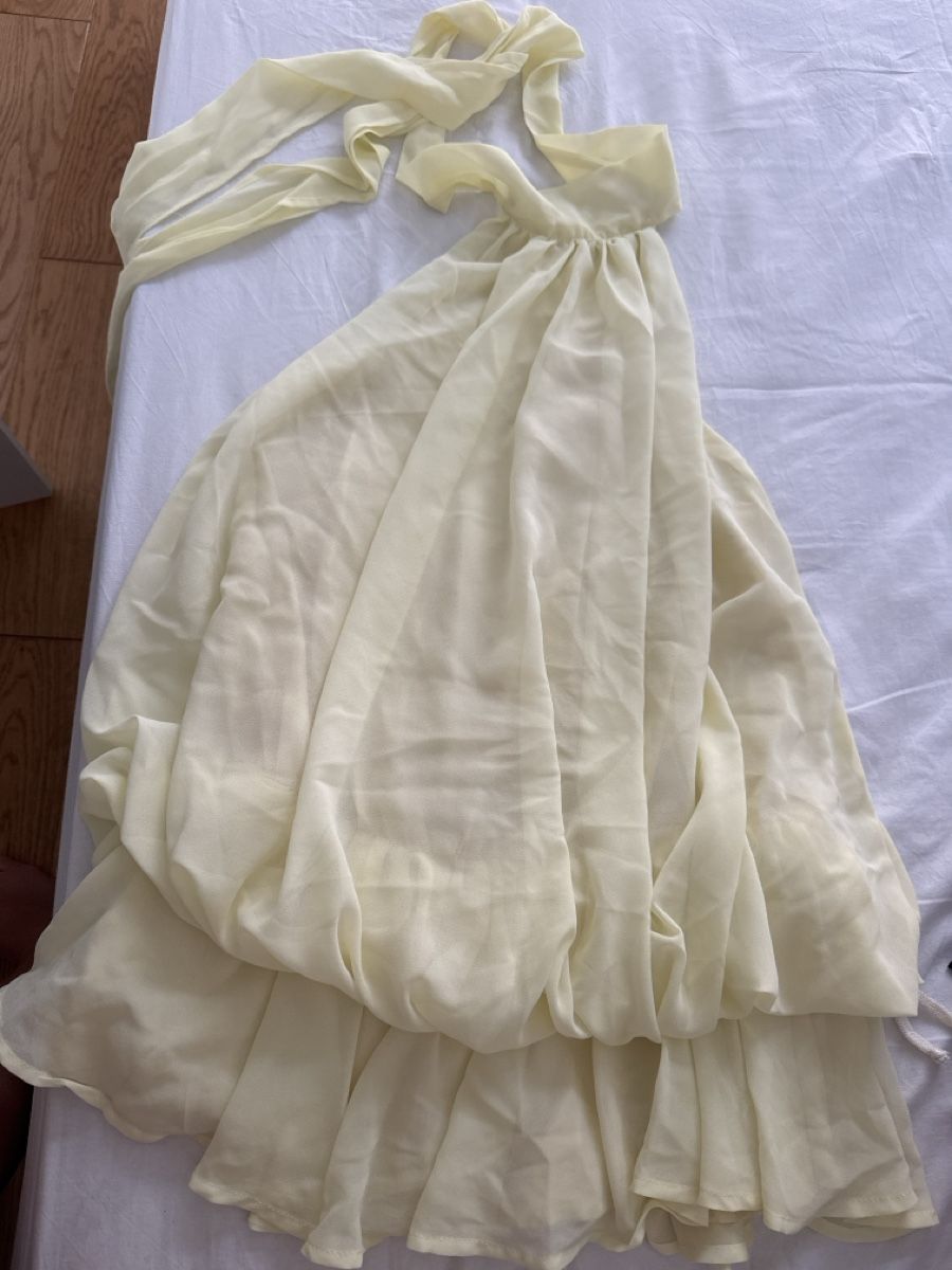 Shein Tute: Playsuit – Nuovo (secondo la descrizione) da Nebikon venduto da Preloved_bykelly