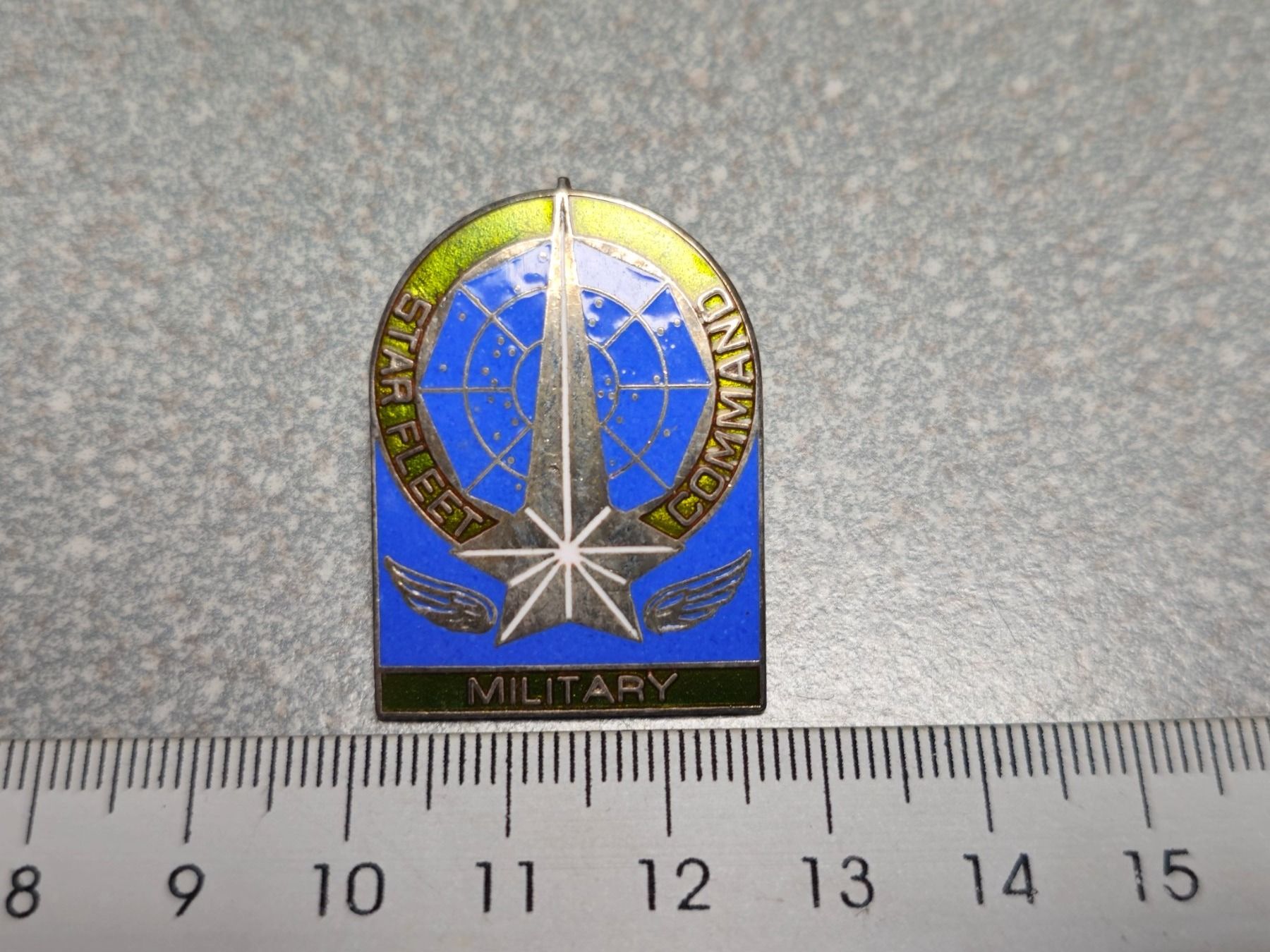 Placchette & Badge: PIN PINS Star Trek StarTrek Enterprise Star Fleet Command – Usato da Gränichen venduto da Jumbo77