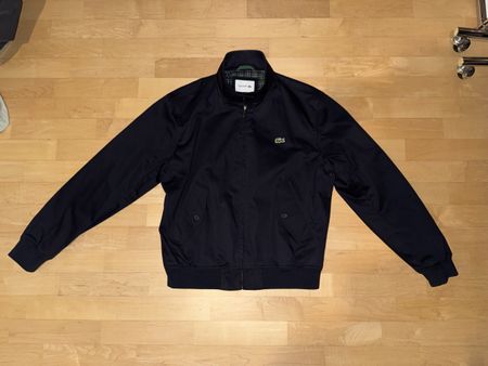 Ungetragene Lacoste Übergangsjacke Grösse M dunkelblau
