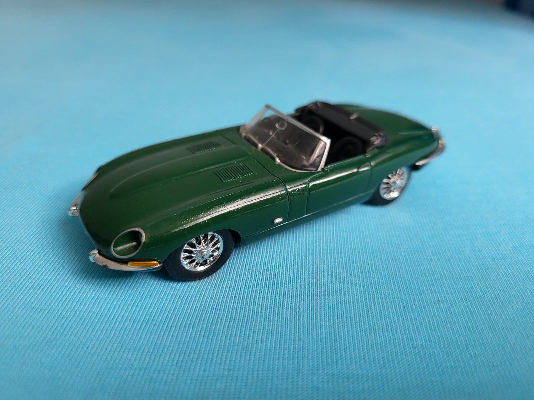 Jaguar Modellini d'auto: Jaguar E-Type Cabriolet, 1961 – Usato da Glattbrugg venduto da PhilKrill