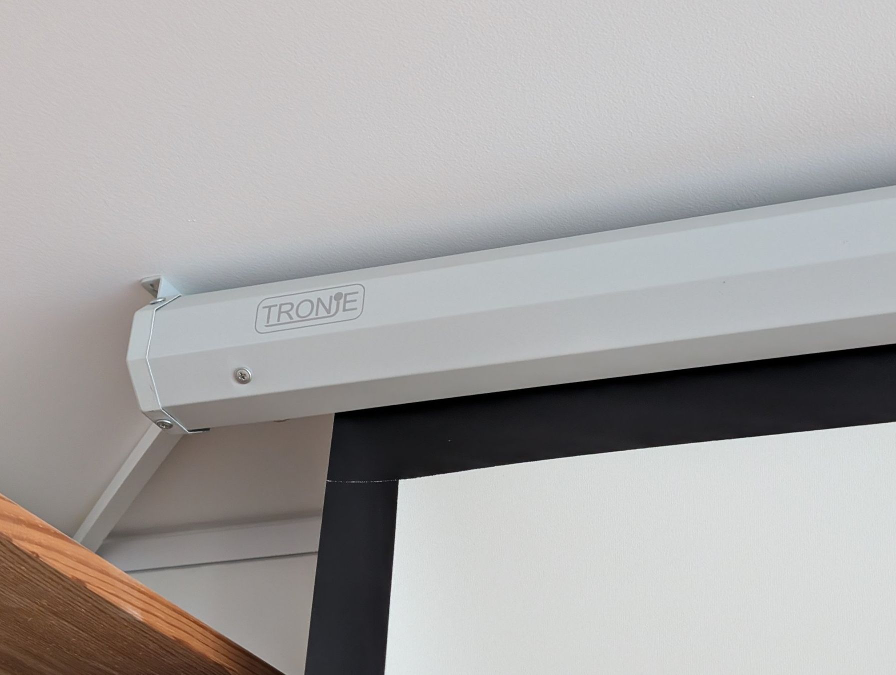 Sonstiges Zubehör: Écran de projection motorisé, 265 x 100 cm – Gebraucht aus Gland von Conan85 1