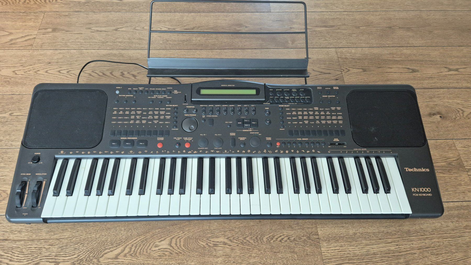Strumenti musicali: Technics KN1000 Keyboard – Usato da Ossingen venduto da Leyazo