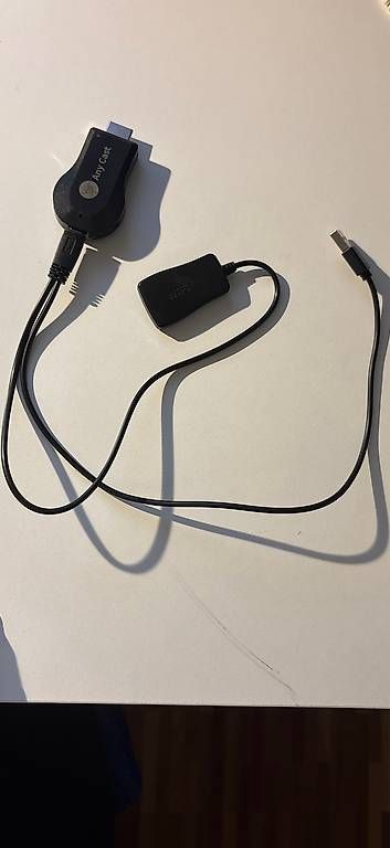 Adattatori: AnyCast HDMI-WLAN-Dongle – Usato da Villars-sur-Glâne venduto da AllisonGina