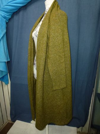 STRICK MANTEL MAERZ GR 44 WOLLMISCHUNG MOOSGRÜN NEU ETIKETT