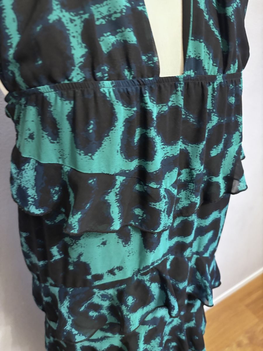 Asos Vestiti: Abendkleid Neckholder Rüschen – Nuovo (secondo la descrizione) da Zürich venduto da mary_5ln5 1