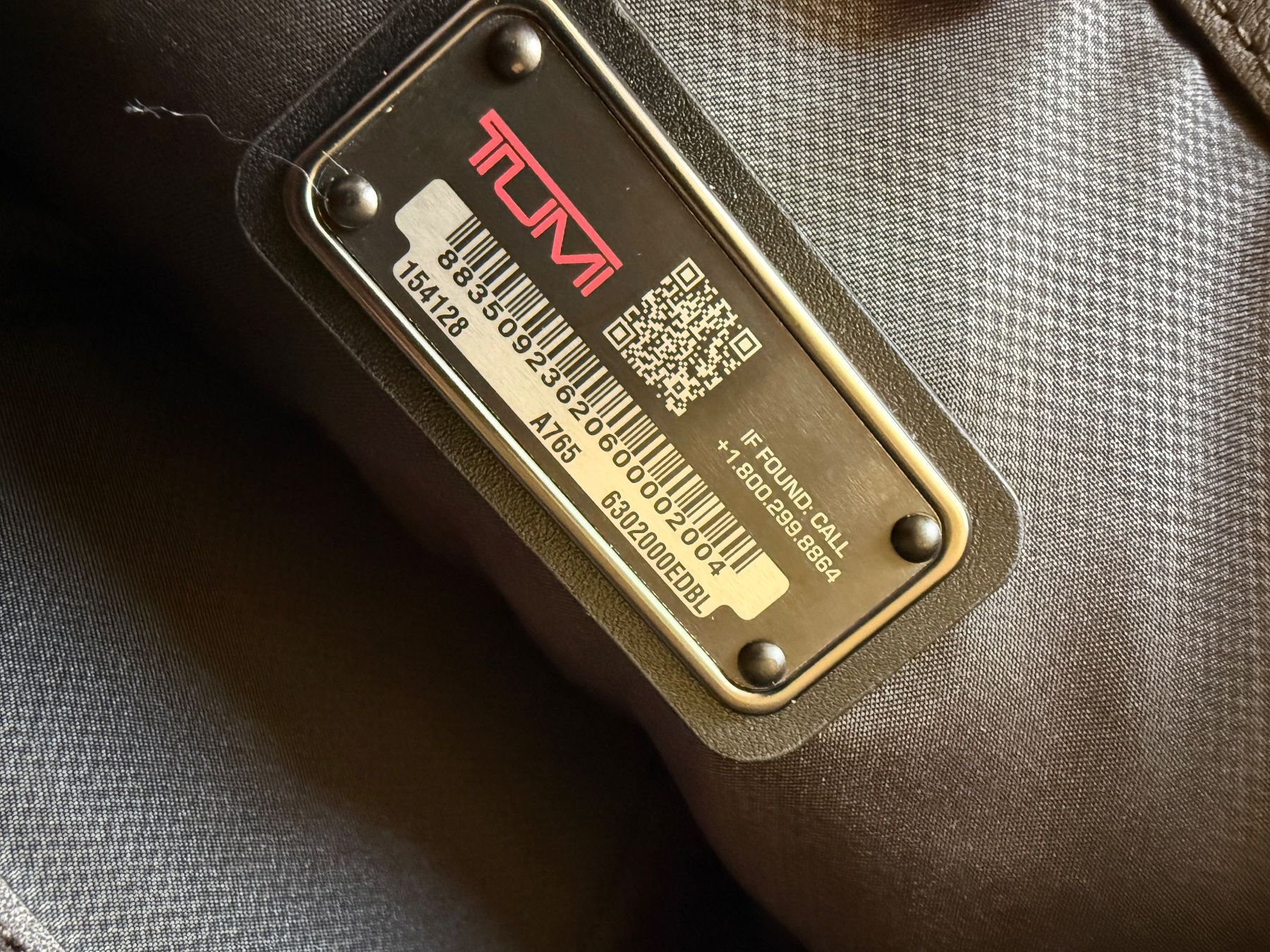 Tumi Borse: Tumi HARRISON Sycamore Slim Leather   CHF 800 – Nuovo (secondo la descrizione) da Unterseen venduto da SONY-CoolGo 9