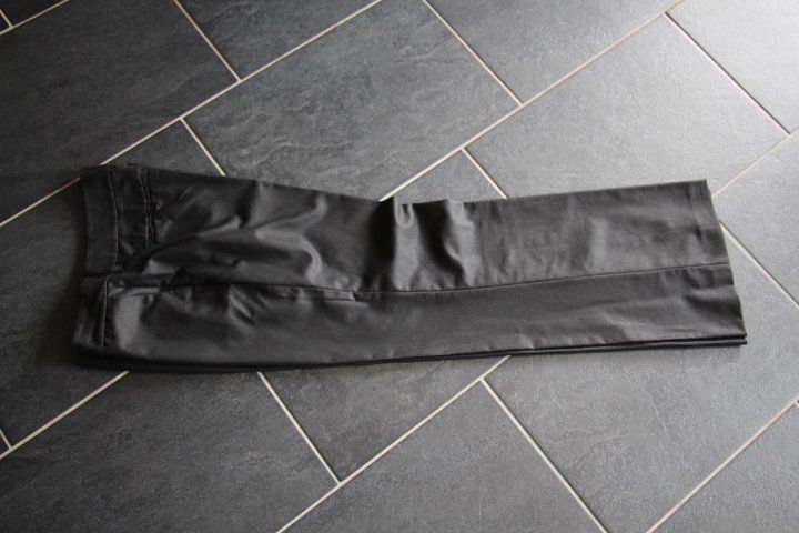 Pantalons: schwarze Bundfaltenhose 40 – Neuf (Voir description) à Eschenbach SG par Anisti13 1