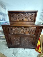 Chinesischer Getraenkeschrank