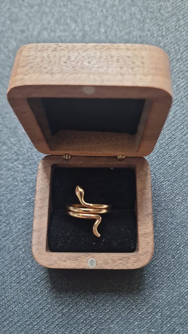 Ringe: Ring chromstahl, goldfarbend Grösse 55 – Neu (gemäss Beschreibung) aus St.Gallen von Dombidor