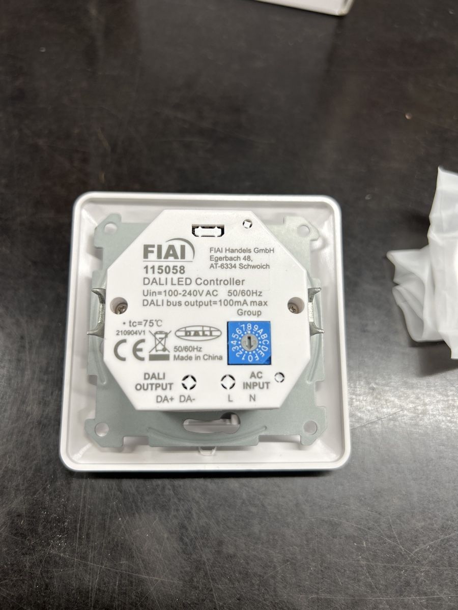 Componenti elettronici: FIAl DALI DT8 CCT 1 Gruppe Einbau-Dreh Master-Controller – Nuovo e nell'imballaggio originale da Hinwil venduto da Sizu0 3