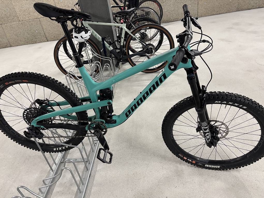 Biciclette: 2023 Propain Tyee CF L 27.5" – Usato da Mettmenstetten venduto da bbe_75zp