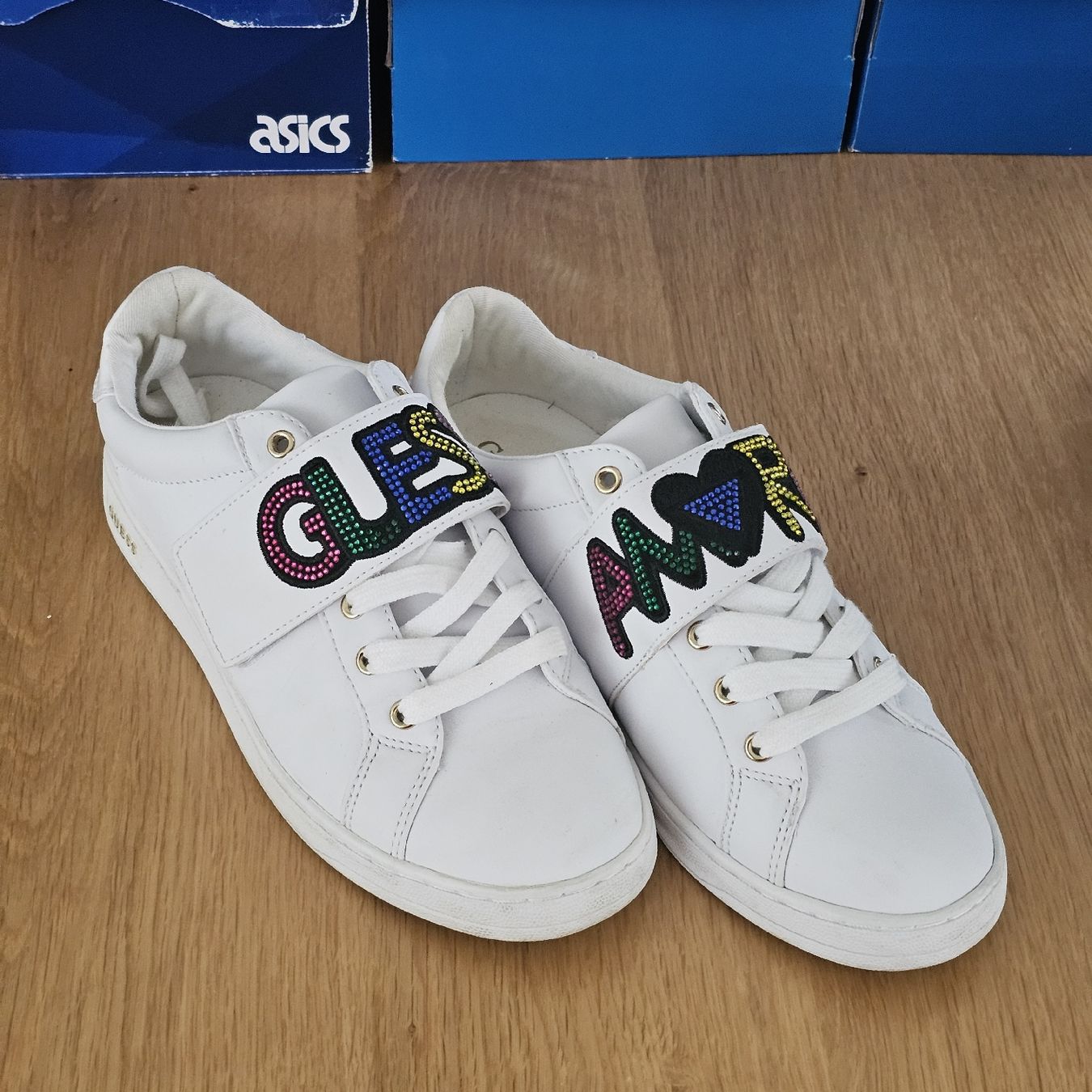 Guess Scarpe da donna: Guess blanches avec strass taille 39 – Usato da rolle venduto da Noma-collectible 1