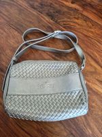 Sac Esprit argenté en bon état, très pratique!